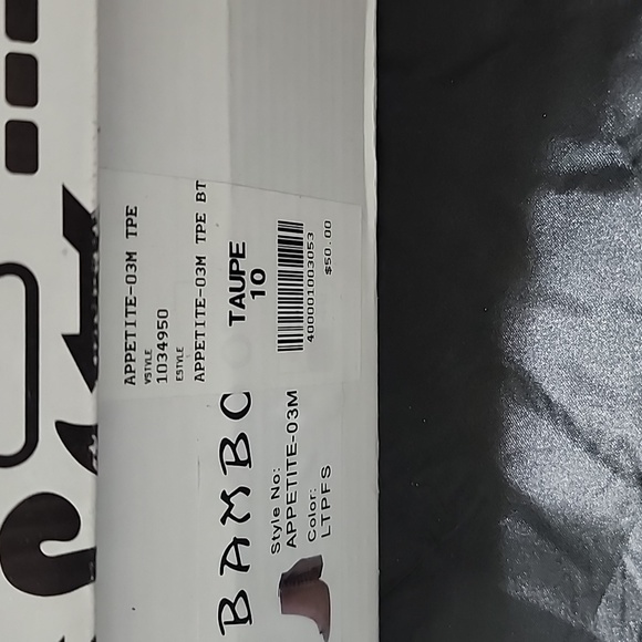 Womens Taupe brushed suede size 10. - Picture 6 of 7